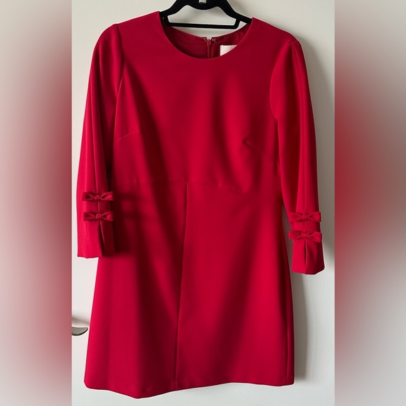 Gal Meets Glam Bow Sleeve Shift Dress - Picture 2 of 7